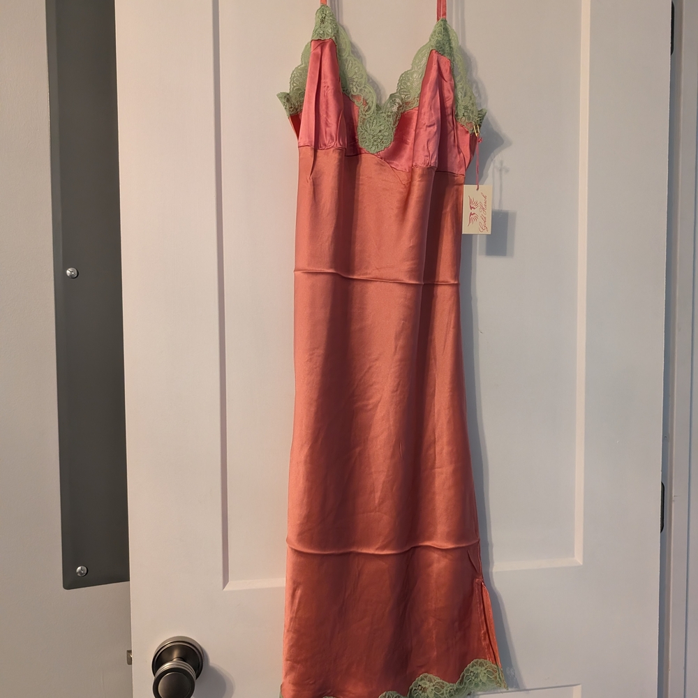 Gold Hawk Coral Silk Slip Dress w/ Green Lace Trim L - NWT